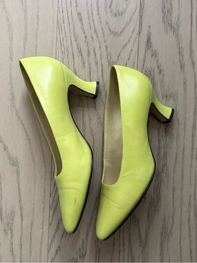Nine West 90s Vintage Heels